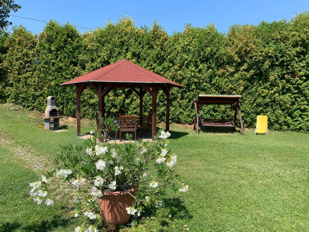 Ferienwohnung Babati Apartmanhaz Zalakaros Exterior foto